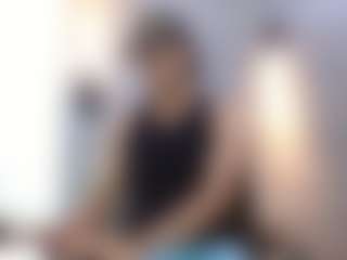Live cam show with LeleHott01 - Tease on Cam Slut