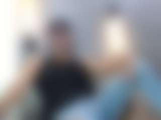 LeleHott01's Live Sex Cam Show