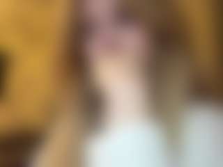 Live cam show with AndraSchnuerer - New Spank on CamwithHer