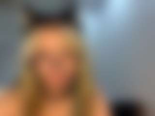 Live cam show with DevoraKolwyck - Granny on madthumbs