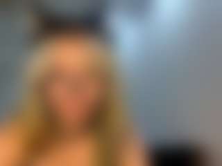 Live cam show with DevoraKolwyck - Striptease Granny on liverealitysex.com