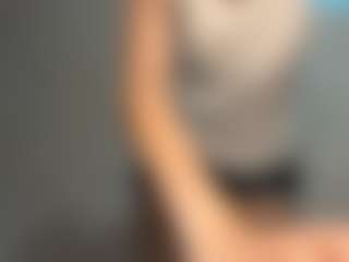 Live cam show with DevoraKolwyck - Dildo Or Vibrator Granny on Camiplay Live