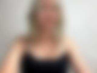 Live cam show with DevoraKolwyck - Granny on Camsoda