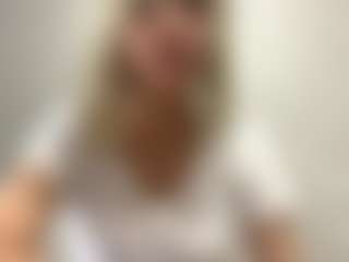 Live cam show with DevoraKolwyck - Granny Blonde Hair on https://playwithruby.com
