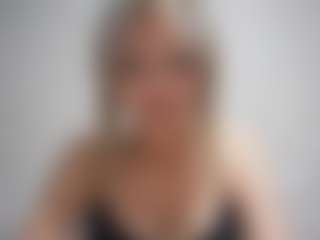 Live cam show with DevoraKolwyck - Granny Squirt on SinfulBabes