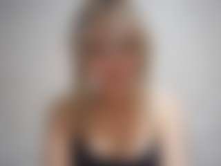 Live cam show with DevoraKolwyck - Dildo Or Vibrator Granny on SinfulBabes