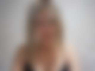 DevoraKolwyck's Live Sex Cam Show