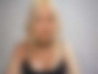 Live cam show with DevoraKolwyck - Granny on crypto-cams
