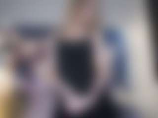 Live cam show with DevoraKolwyck - Blonde Hair on Camming Site