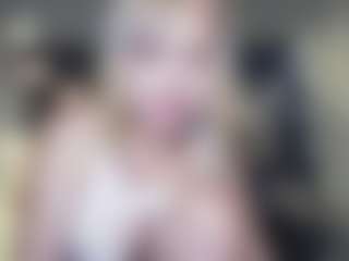 Live cam show with DevoraKolwyck - Striptease Granny on Camsoda
