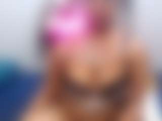 queenzhara's Live Sex Cam Show