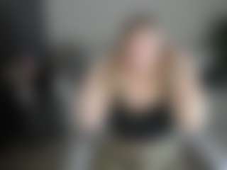 Live cam show with Stefaniasweet - Femdom on Lustler