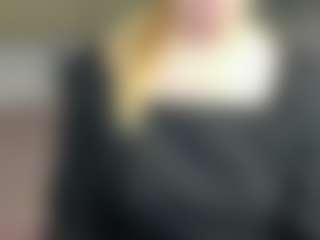 Live cam show with Stefaniasweet - Femdom on Dolls Live