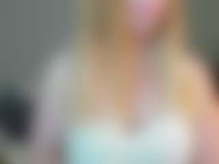 Live cam show with Stefaniasweet - Green Eyes on StripNow