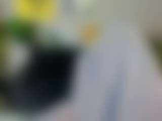 Live cam show with Stefaniasweet - Moaning on StripNow