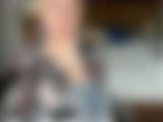 Live cam show with Alicee-Suun - Doggy on StripNow