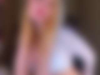 Live cam show with AshleyBurke - Oil on Hubzter Live