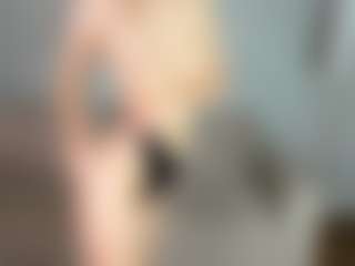 Live cam show with Charlotte-Smity - Thin on Camsoda