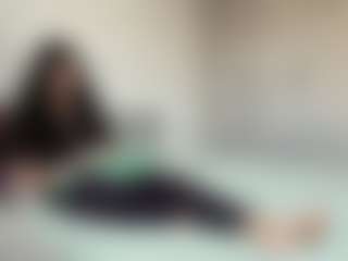 Live cam show with PinkieYasuda - Brown Hair on Camsoda