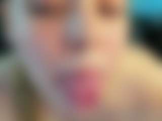 Live cam show with Sweeet-Angelll - Body Massage on AdultVida.com