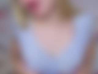 Live cam show with Adelle-lee - Cute on Camsoda