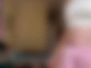 Live cam show with AlisiaRoutzen - Control on madthumbs