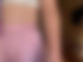 Live cam show with AlisiaRoutzen - Brown Hair on Dolls Live