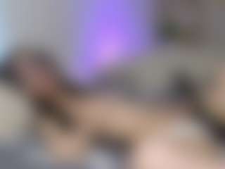 Live cam show with Fiilmee - Body Massage on livesuperchat.net
