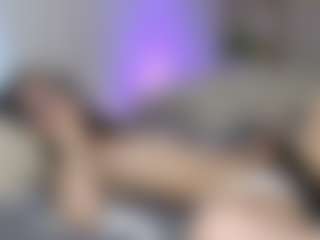 Live cam show with Fiilmee - College on Camming Site