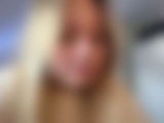 FreddaChase's Live Sex Cam Show