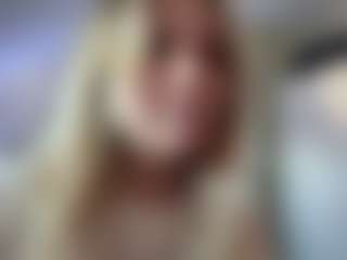 FreddaChase's Live Sex Cam Show
