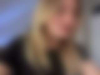 Live cam show with FreddaChase - Blonde Hair on Camsoda