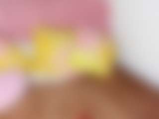 Live cam show with Lanaa-Brm - College on AdultVida.com