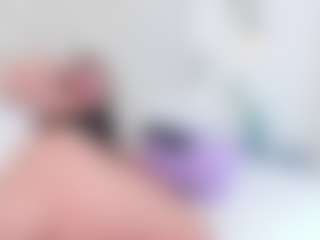 Live cam show with Mia Thompson - Red Hair Young Adult on Chatstar