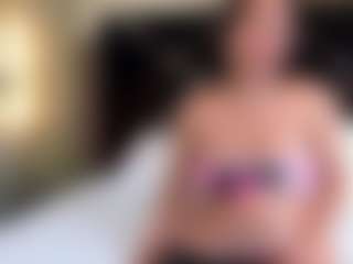 Mia Thompson's Live Sex Cam Show