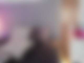 Live cam show with Sofii Cruz - Sexy on CamwithHer