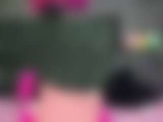 Live cam show with ZaraLuux - Normal on Mixed Magazine Live