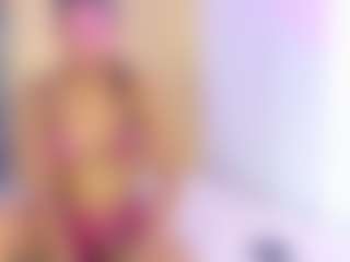 Live cam show with Zendayaa - Black Petite on CamClone