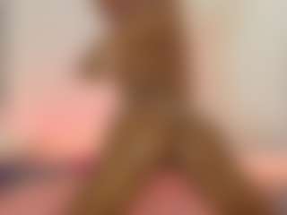 Live cam show with Zendayaa - Small Tits Brown Hair on CamSodaAdn
