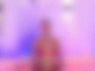 Live cam show with Zendayaa - Black Dildo on Camsoda