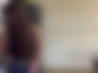 Live cam show with Marnera - Petite on Camsoda
