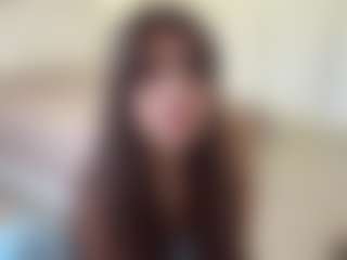 Live cam show with Marnera - Belly on xfollow cams