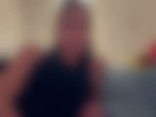 Live cam show with Marnera - Flirty on CamClone