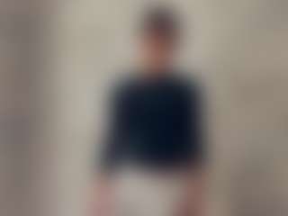 Live cam show with Marnera - Shake on live.xbliss.ai