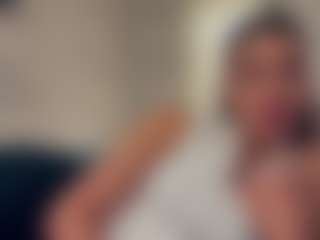 Live cam show with Marnera - Erotic on live.xheat.ai