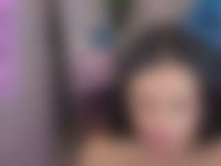 Isabella444-T's Live Sex Cam Show