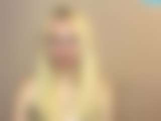 Live cam show with SavannaScallion - Foot Fetish Blonde Hair on CamwithHer