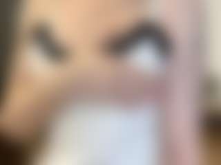 Live cam show with SavannaScallion - Blonde Hair Middle Aged on Sweet Sext