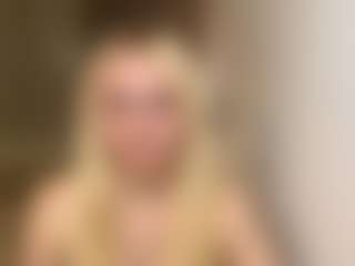 Live cam show with SavannaScallion - Foot Fetish Blonde Hair on dasdasdadada.com