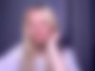 Live cam show with SavannaScallion - Blonde Hair Middle Aged on Camsoda